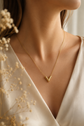 Collar Glamore en V Gold
