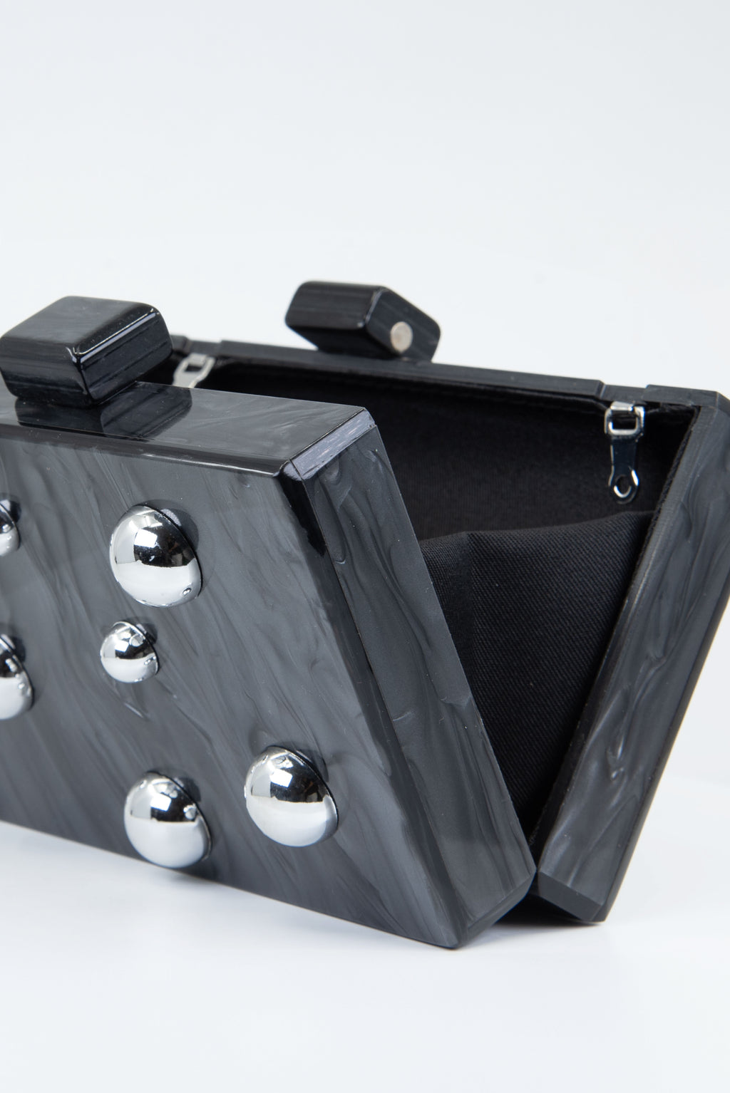 Clutch Cuadrado Elegante – Bandolera con Cadena y Piedra