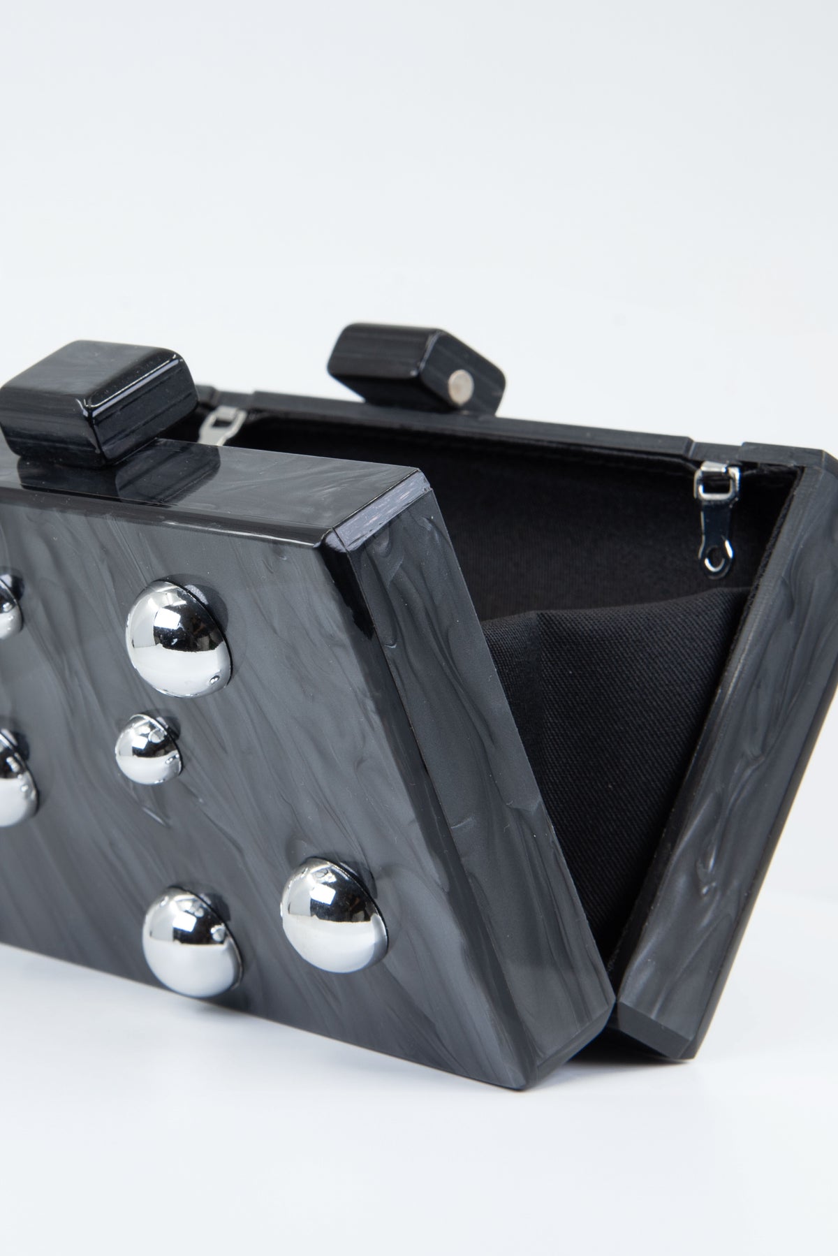 Clutch Cuadrado Elegante – Bandolera con Cadena y Piedra