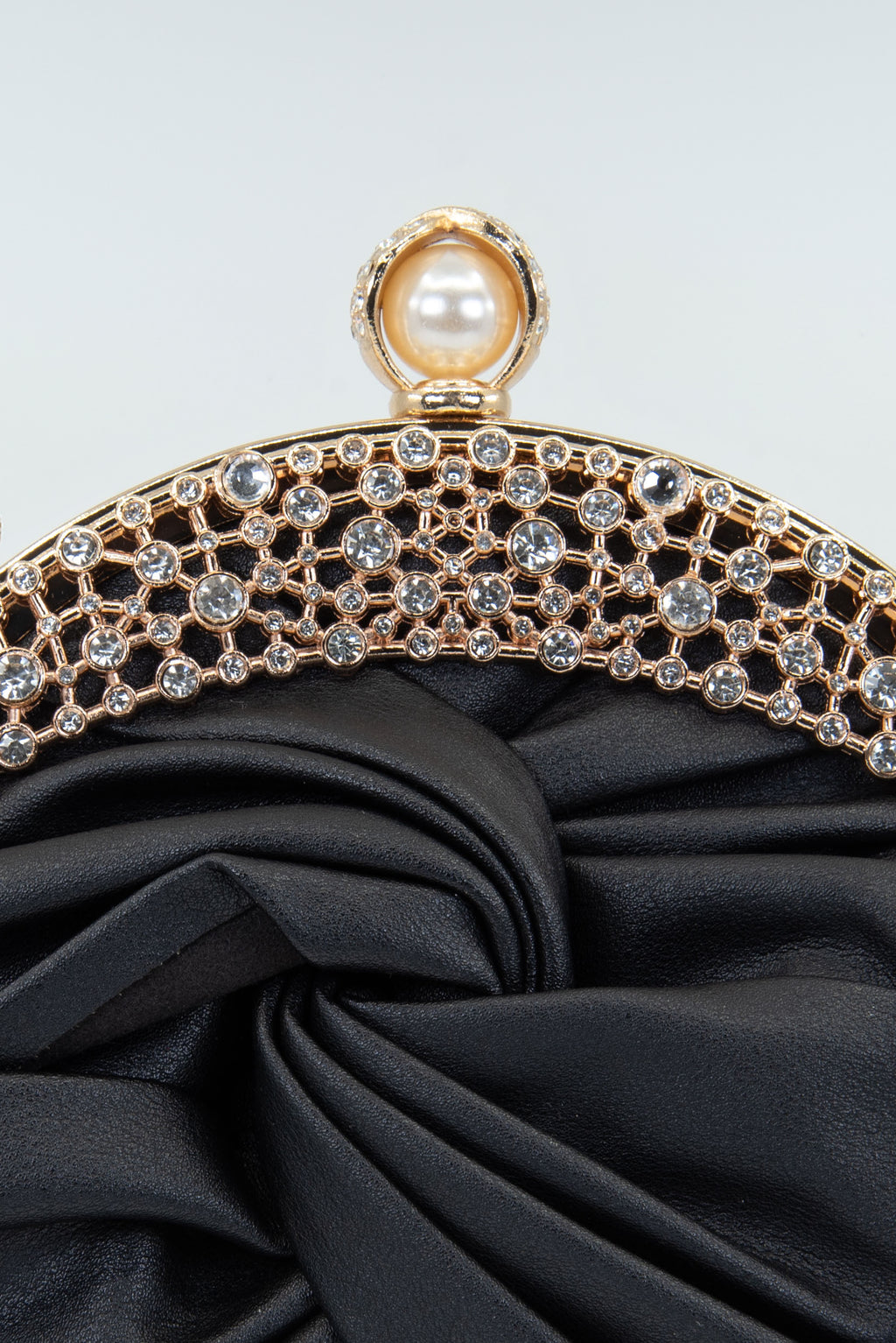 Clutch Moño Elegante