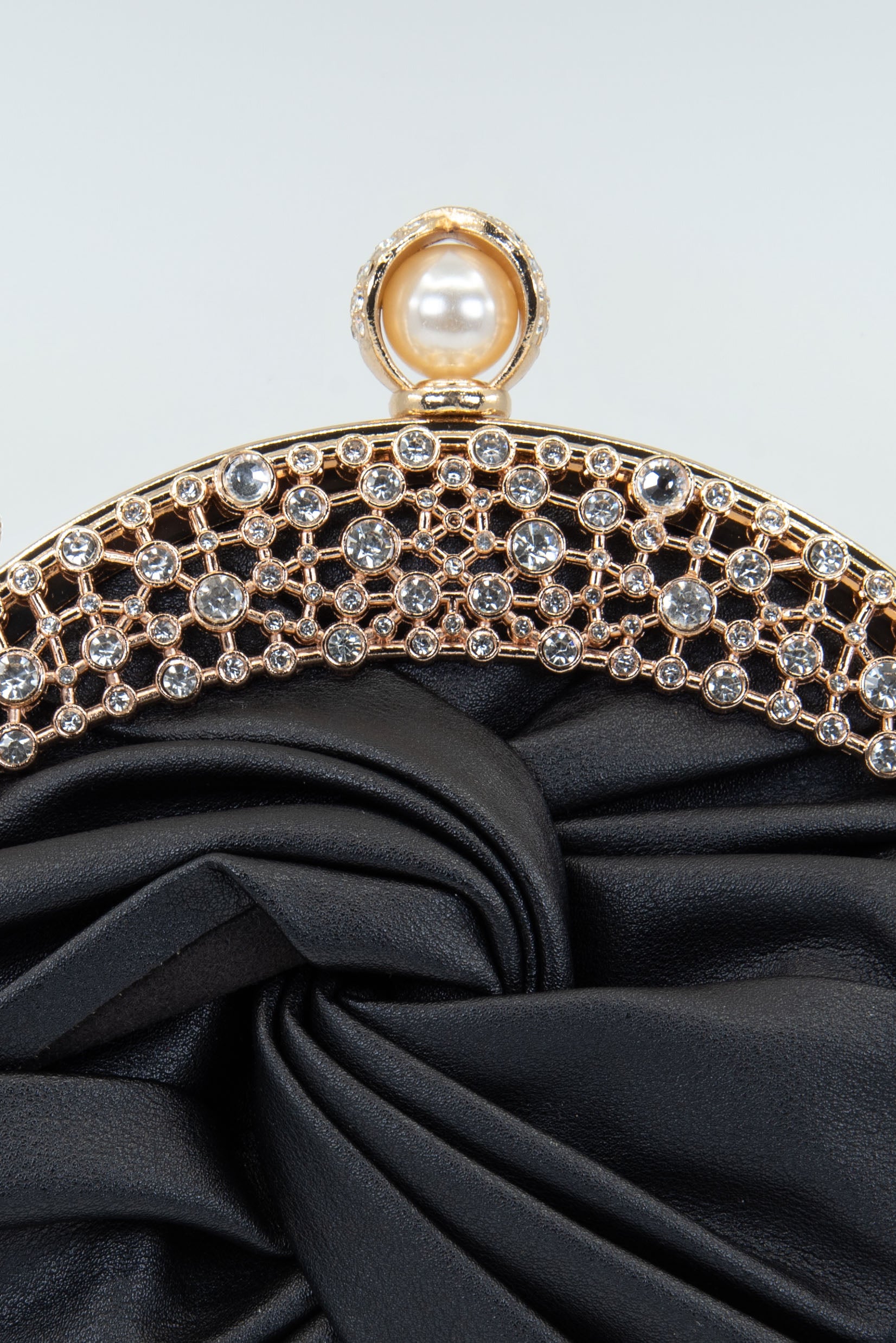 Clutch Moño Elegante