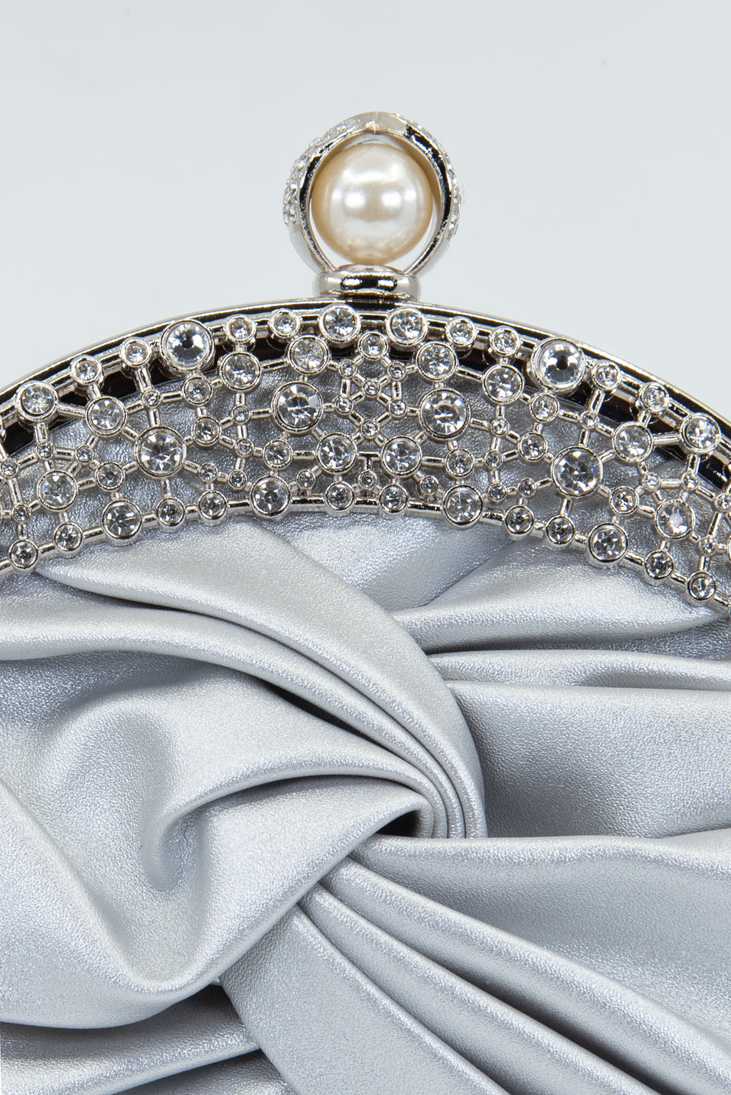 Clutch Moño Elegante